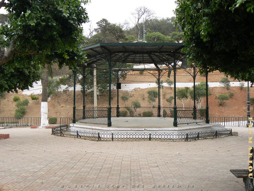la Marine Place de la Republique.jpg